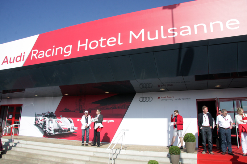Illustration for article titled This Temporary Cubicle Hotel Is The Absolute Best Way To See Le Mans